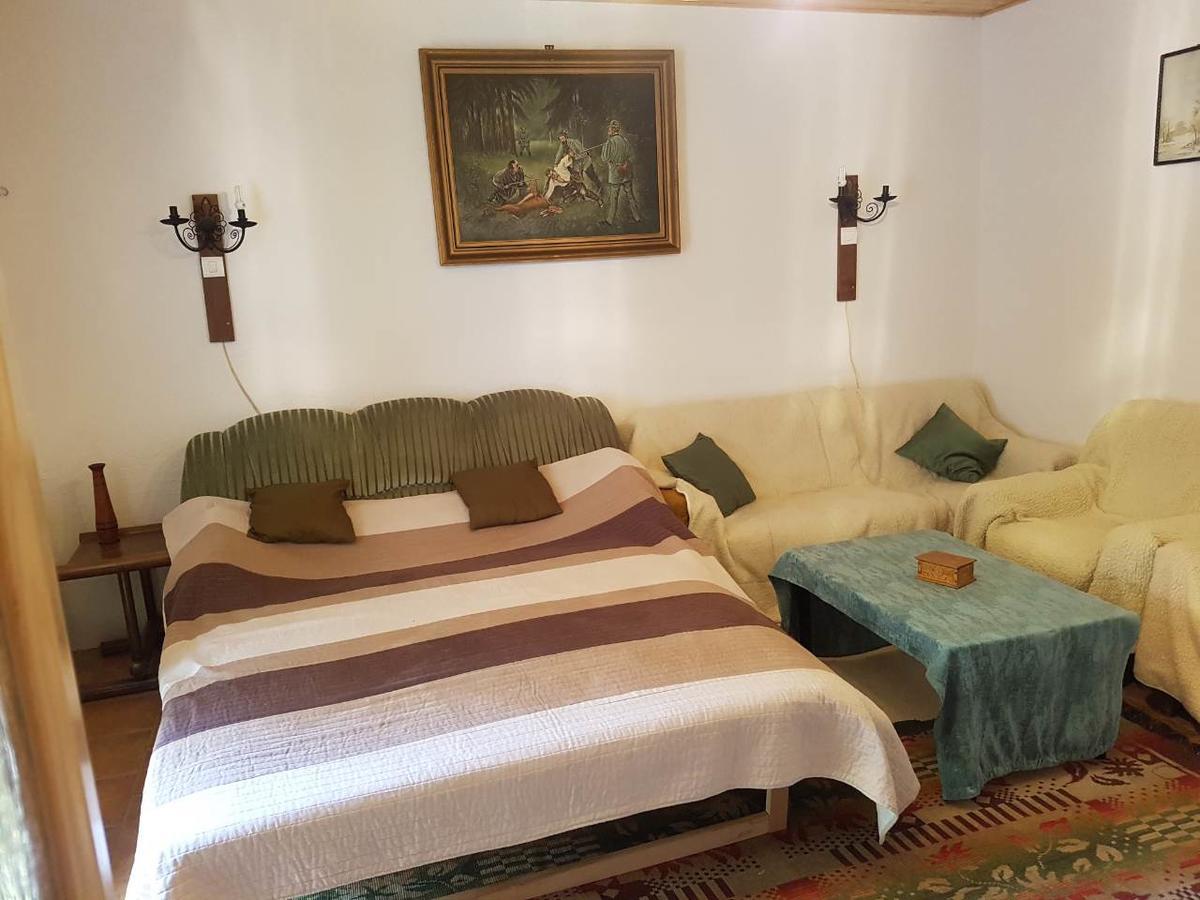Kuti Vendeghaz Hotell Bakonykuti Exteriör bild