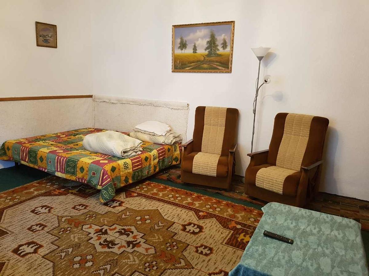 Kuti Vendeghaz Hotell Bakonykuti Exteriör bild