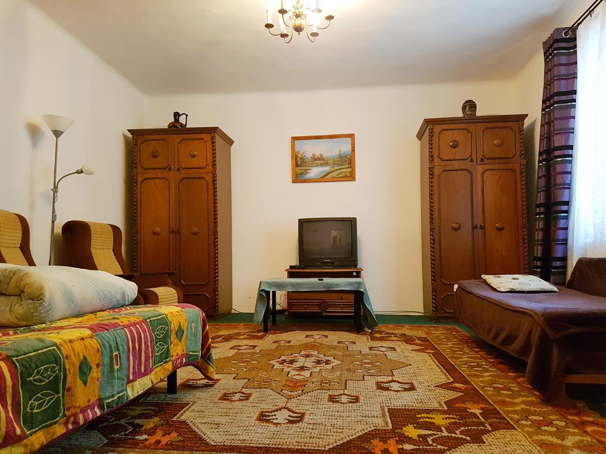 Kuti Vendeghaz Hotell Bakonykuti Exteriör bild