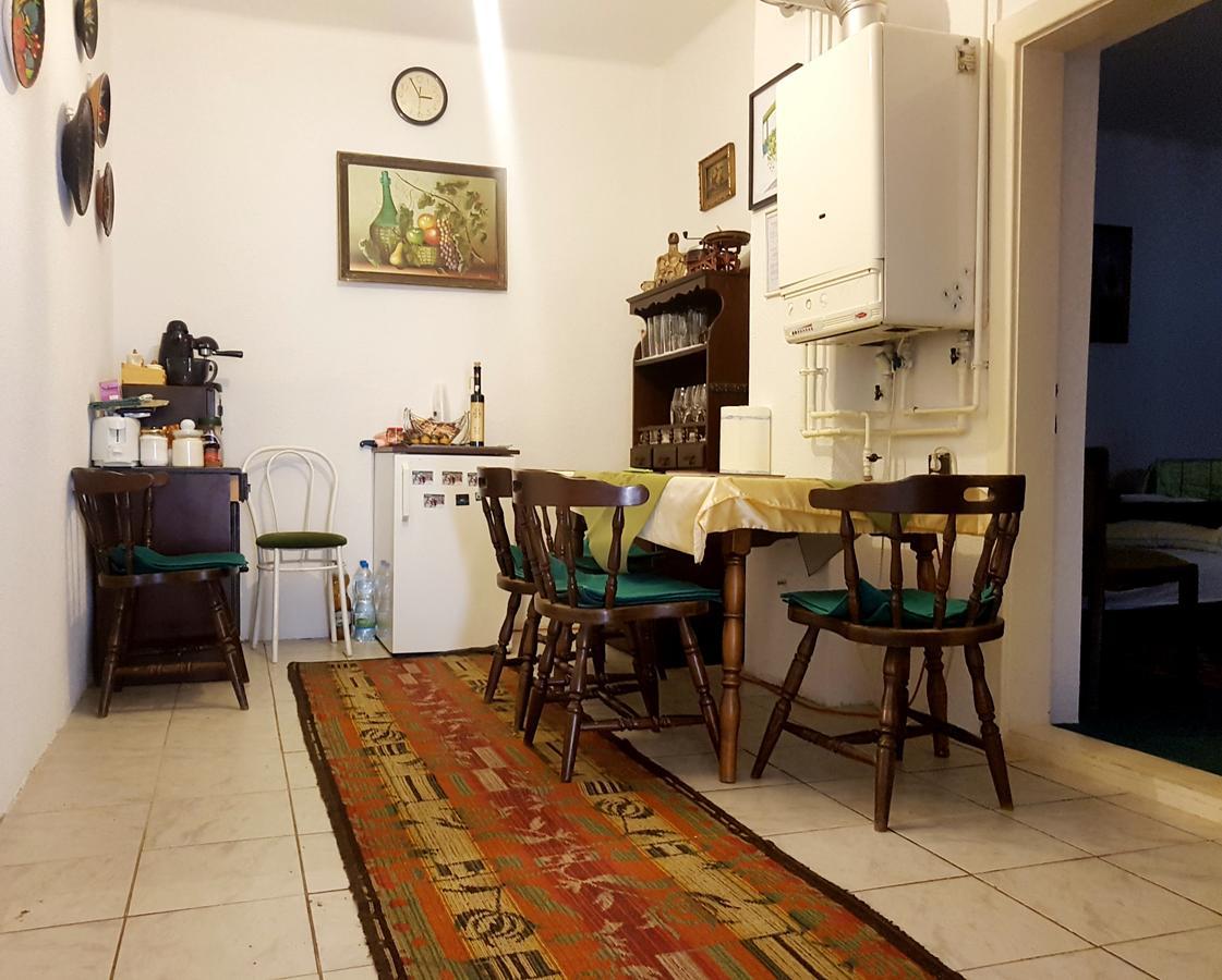 Kuti Vendeghaz Hotell Bakonykuti Exteriör bild