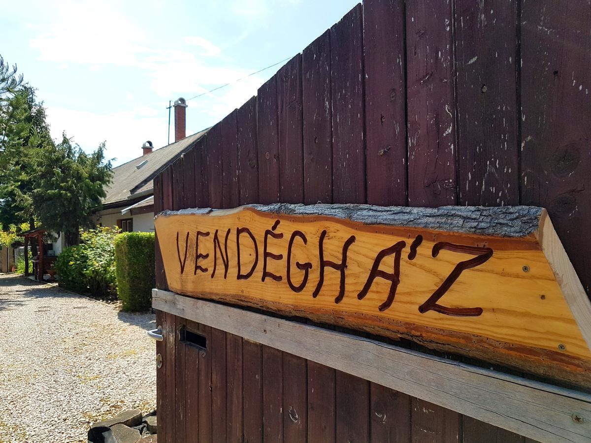 Kuti Vendeghaz Hotell Bakonykuti Exteriör bild